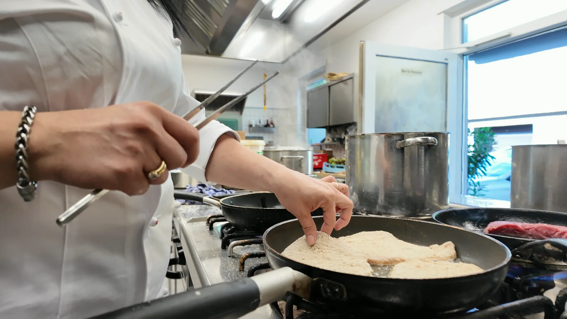 Schnitzel in der Zubereitung