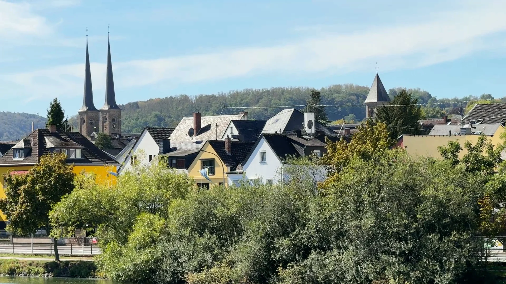 Güls von der Mosel aus gesehen