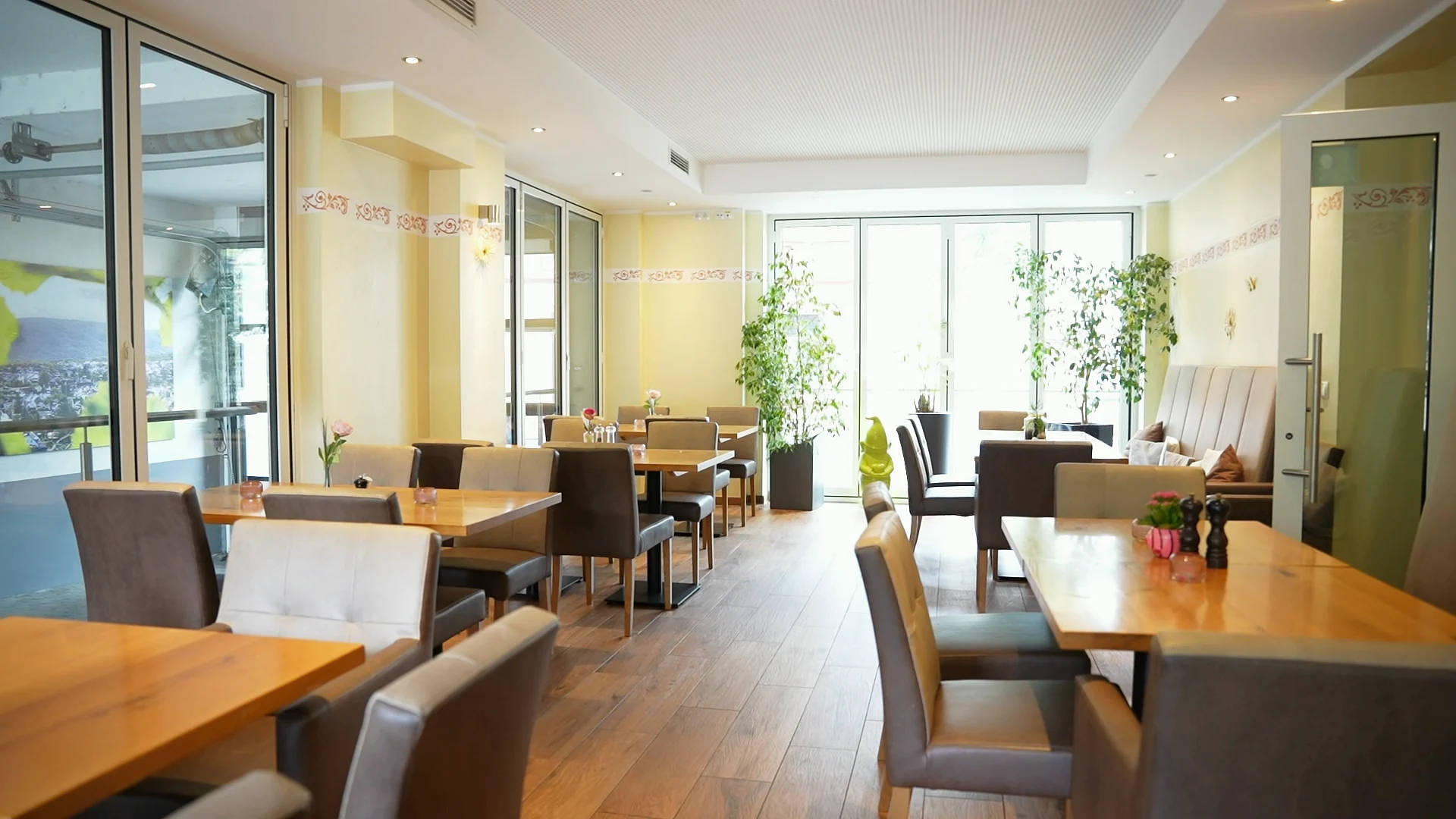 Heller neuer Bereich des Restaurants